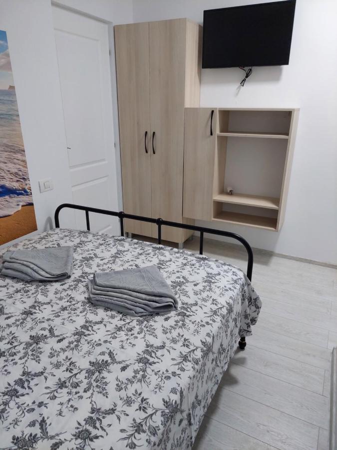 Vila De Pe Lac Amara Eksteriør billede